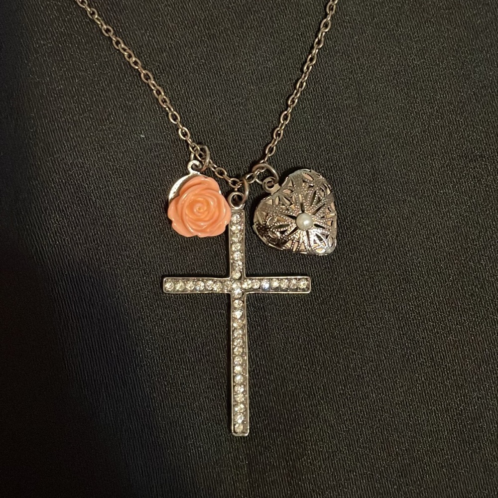 Necklace w/ Pink Rose, Crystal Cross & Locket 💕